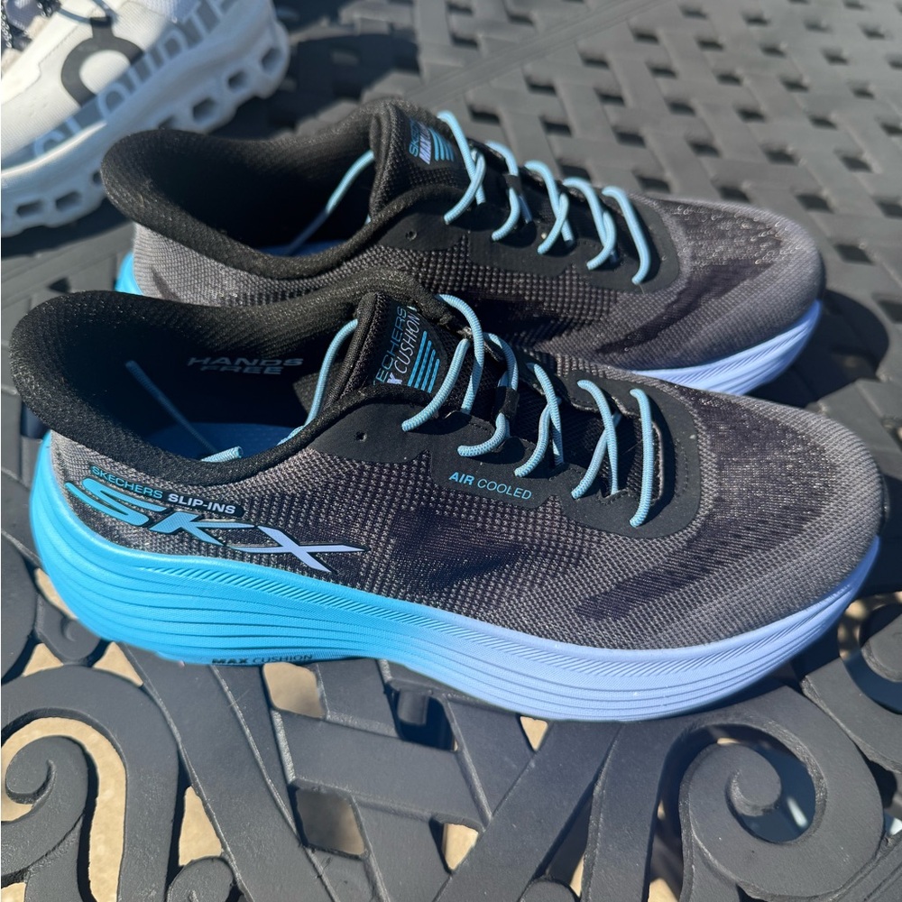 Size 9 Skechers slip-ins SKX worn 2x